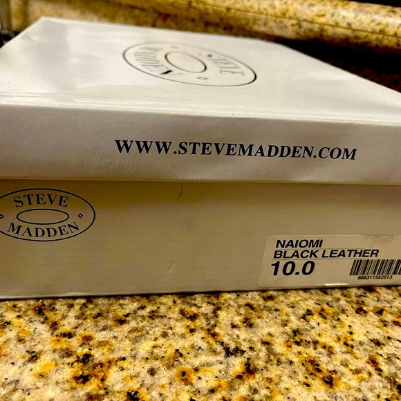 Steve Madden Naiomi Black Leather Wedges - Picture 2 of 10